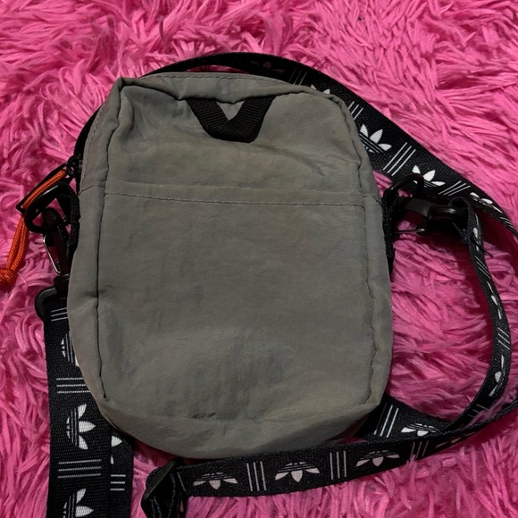 Adidas Adjustable Crossbody Bag - Picture 3 of 6